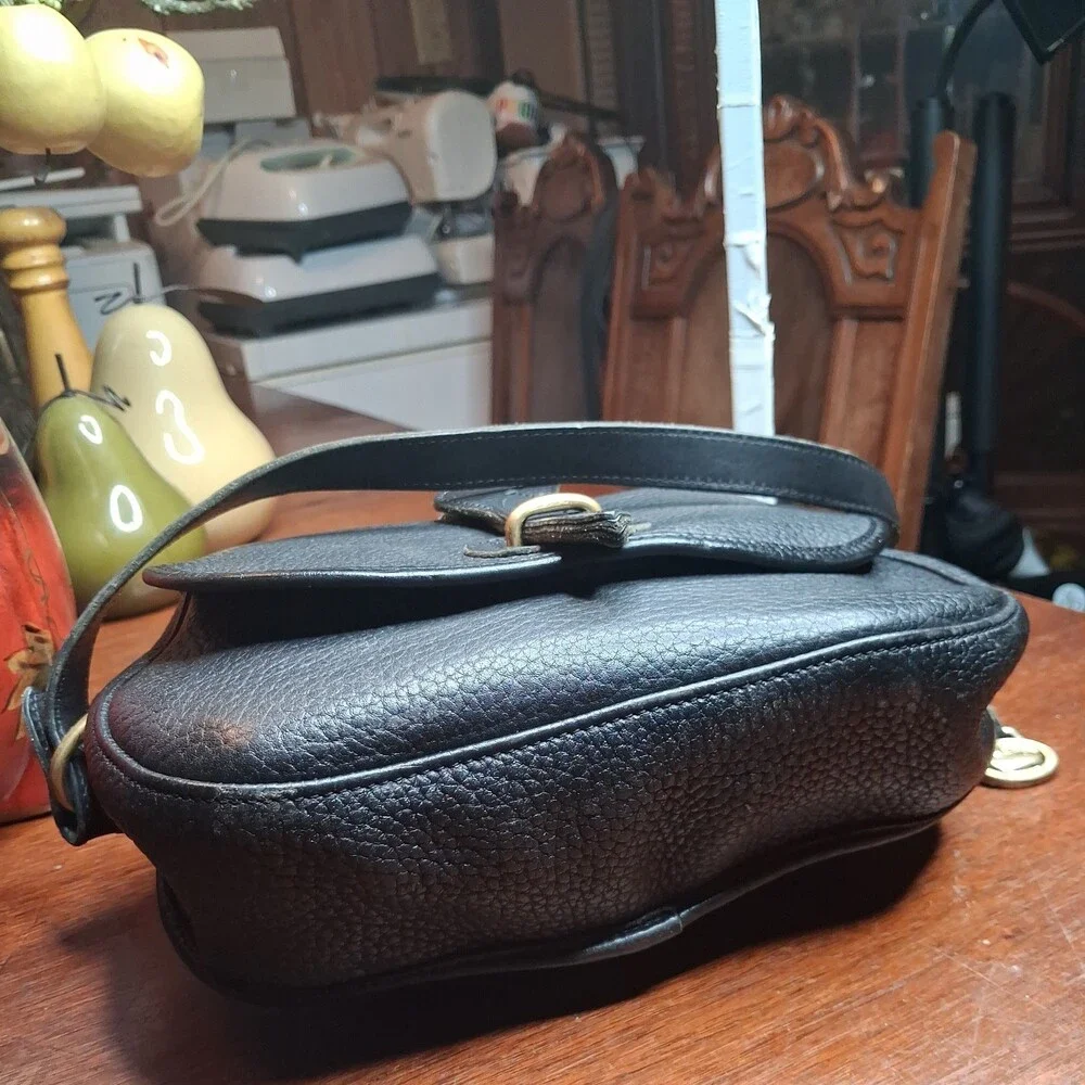Vintage Dooney And Bourke Black Women’s Handbag AWL Crossbody Very Rare Find